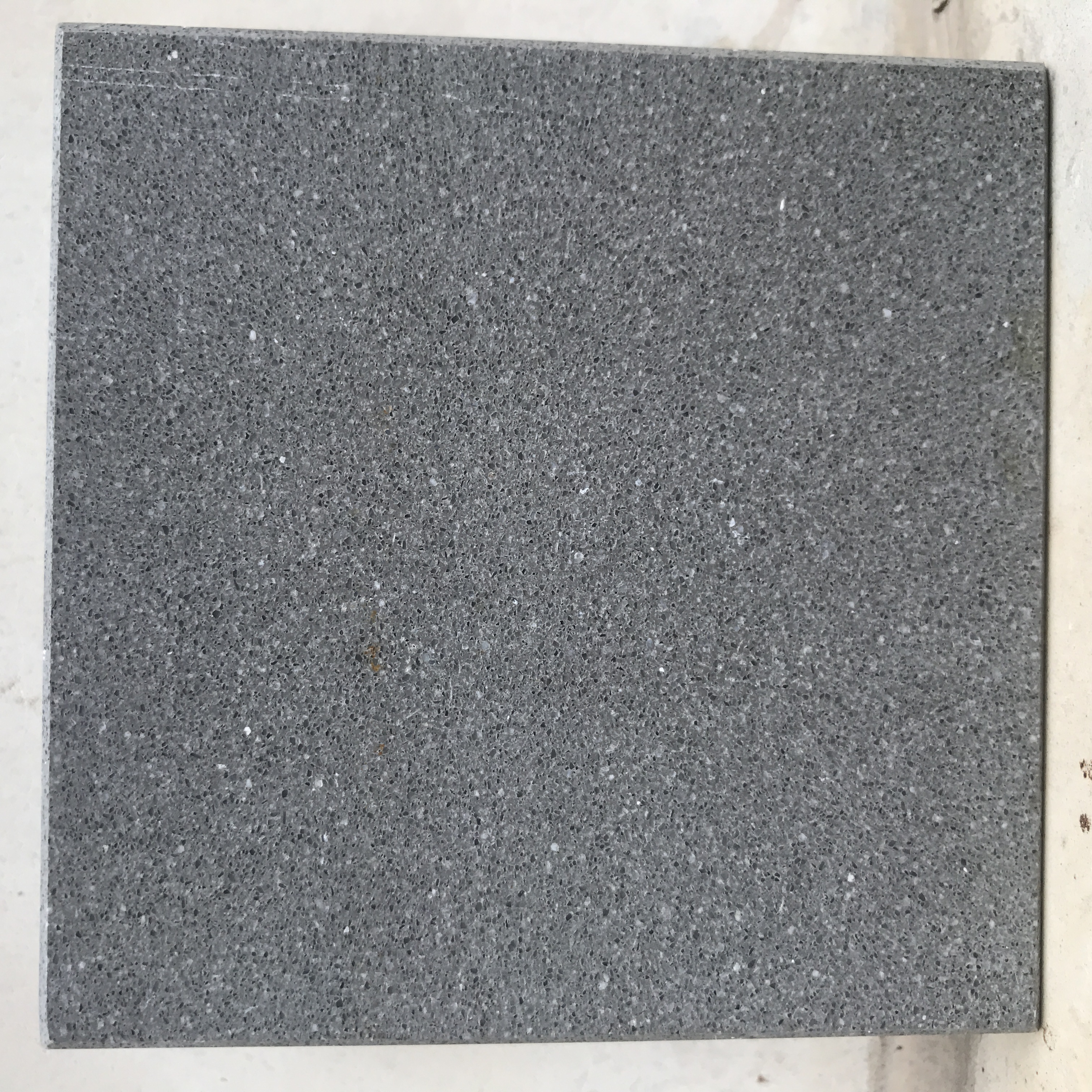 WT137 Lino gris