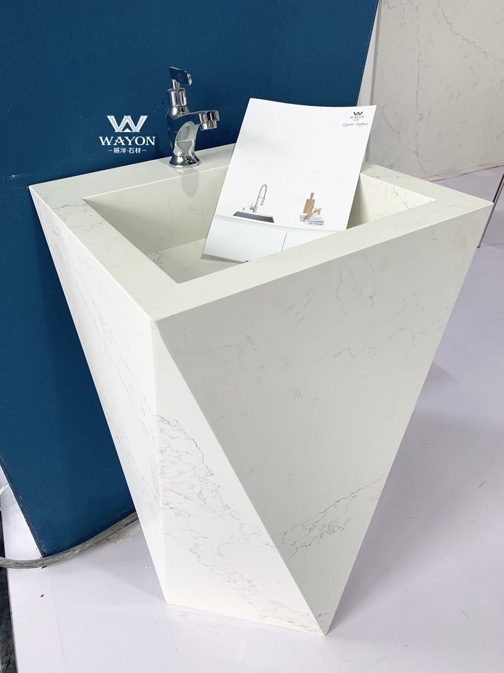 Lavabo de cuarzo con pedestal