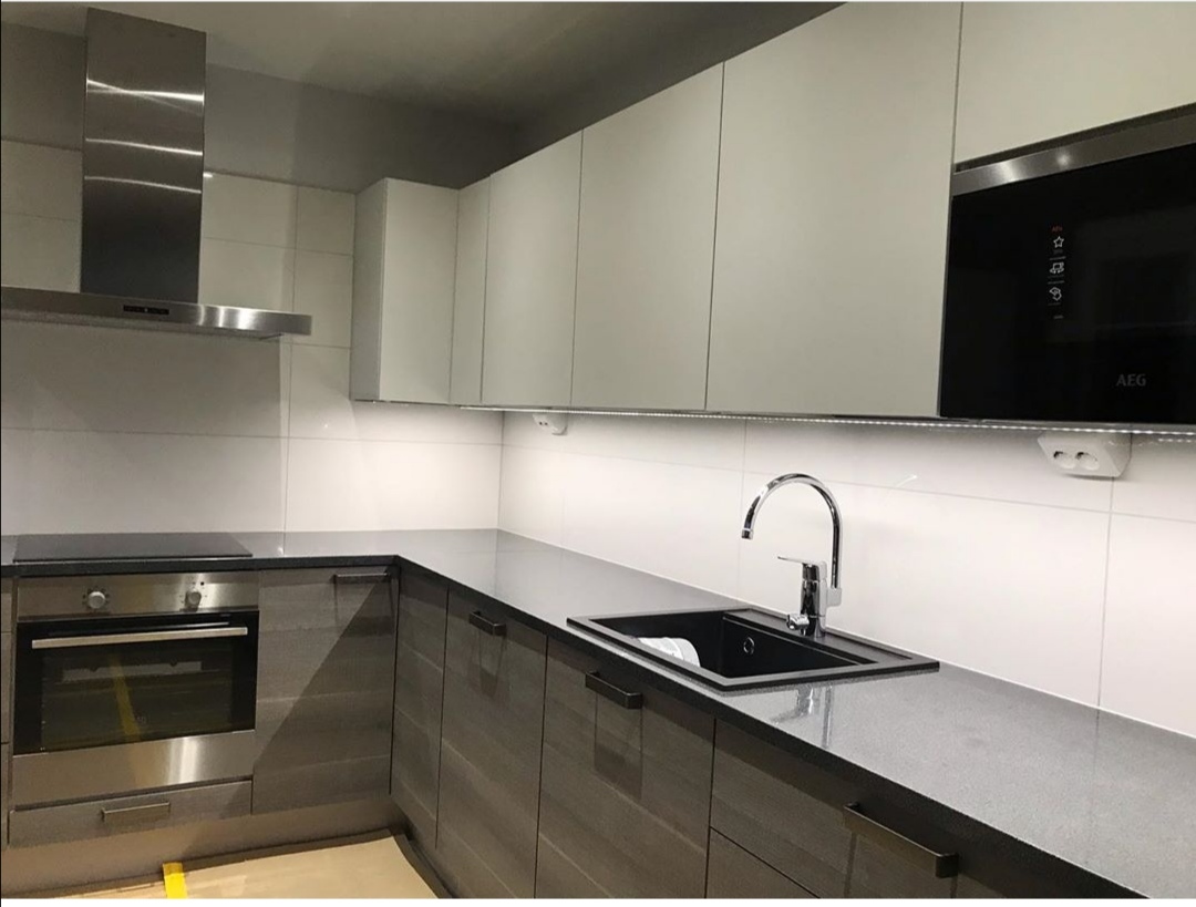 Estuche residencial de Finlandia (WG028 Pure Black)