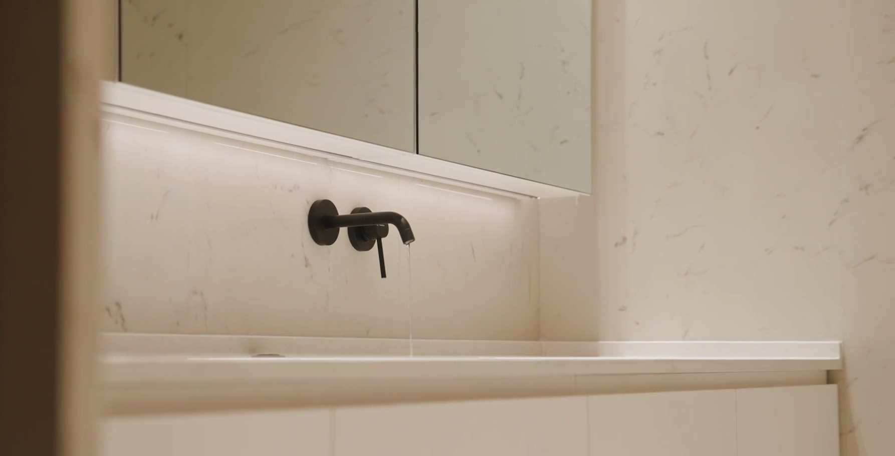 Proyecto de residencia privada Shanghai Gallery Home: Karala Wall