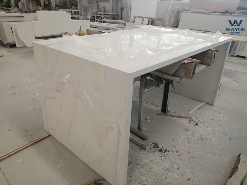 Isla de cuarzo (WG480 Dream Gold)