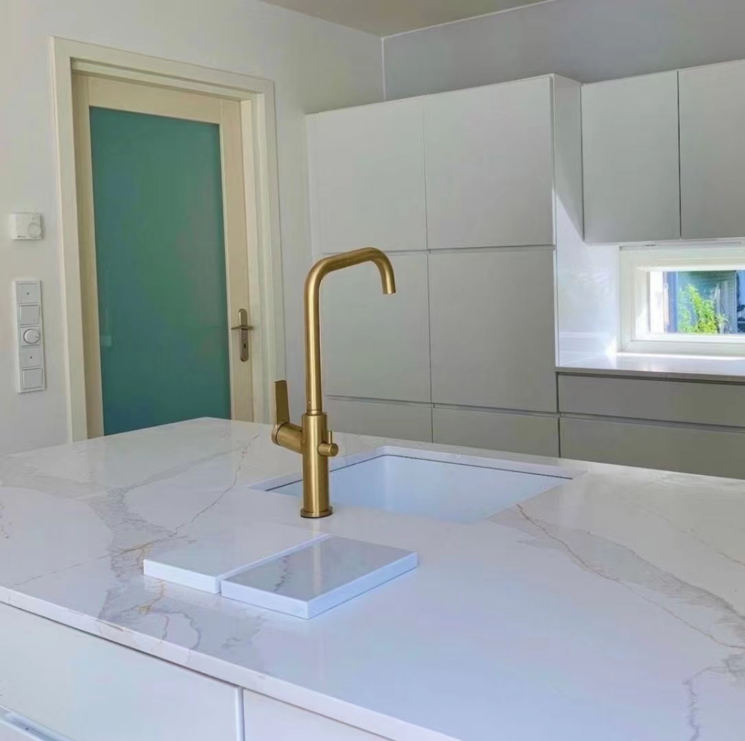 WG466 Calacatta dorado