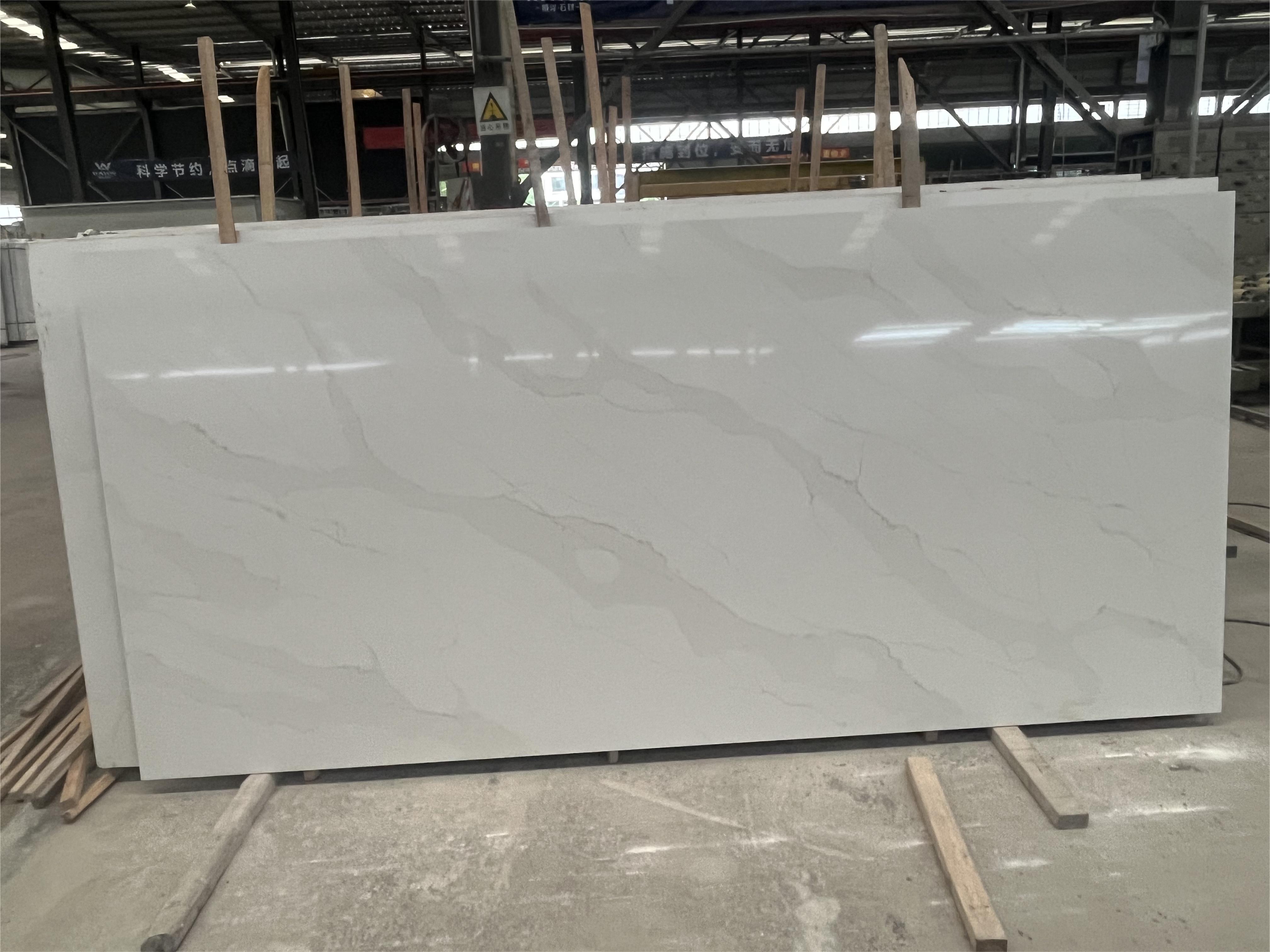 WG534 Gris Calacatta Dorado