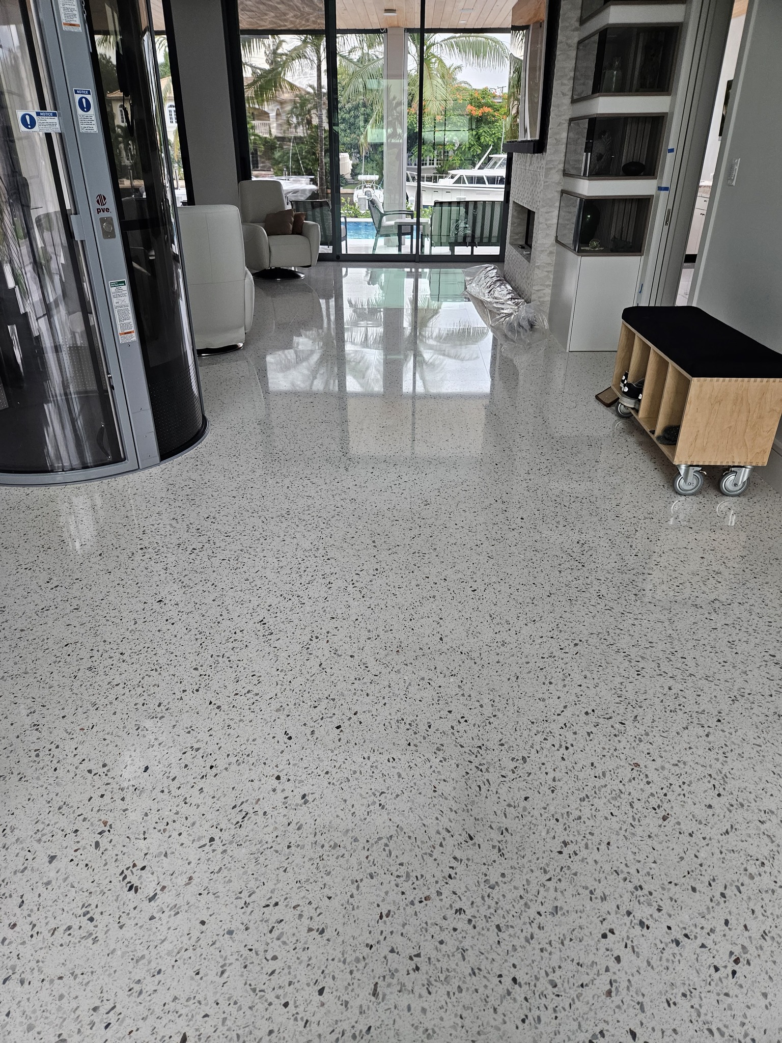 Wayon Stone | Proyecto de piedra de terrazo para una villa yate estadounidense